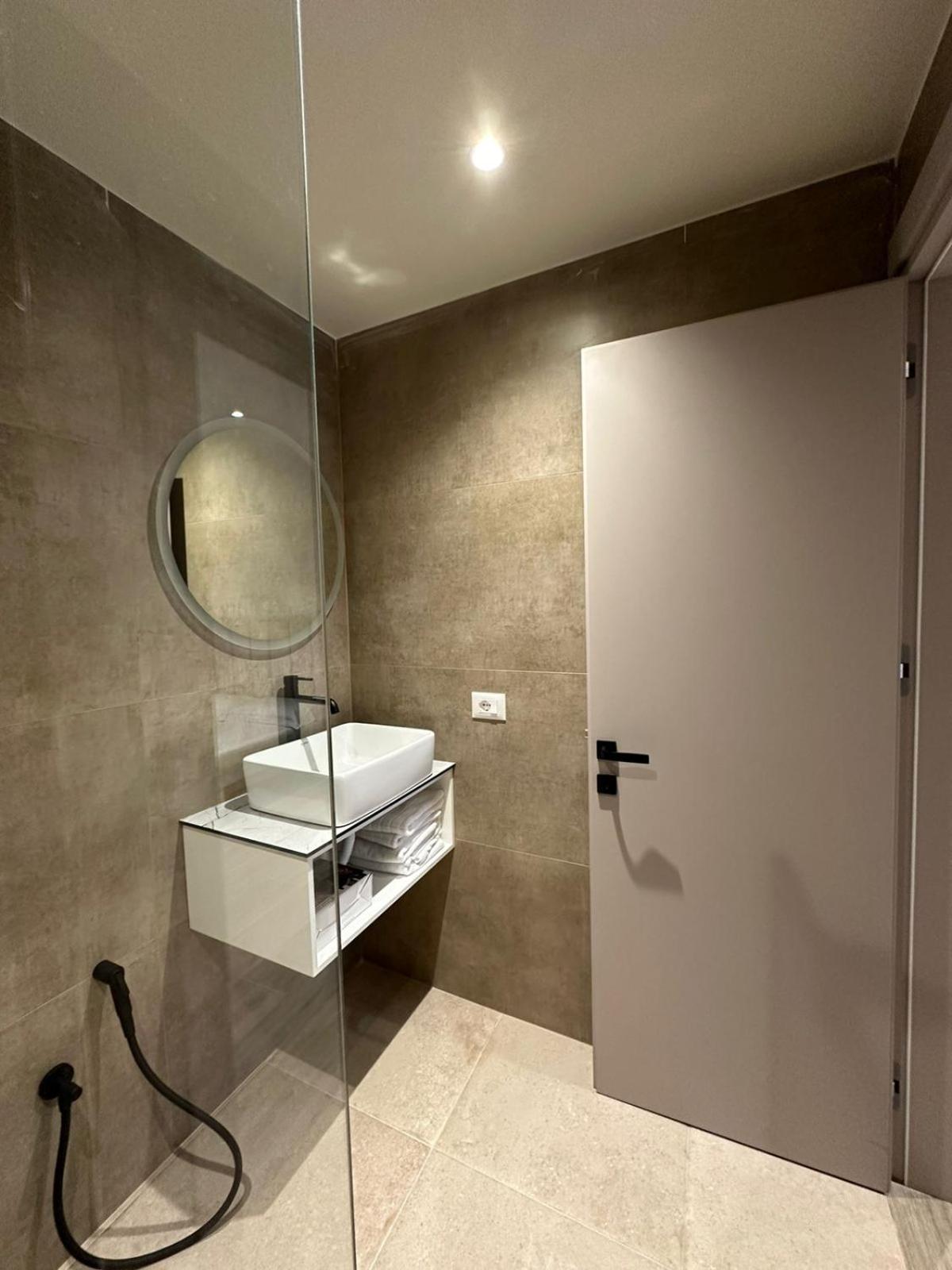 Oni Rooms Saranda Экстерьер фото